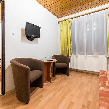 Отель Hotel Krpacovo Крпацово